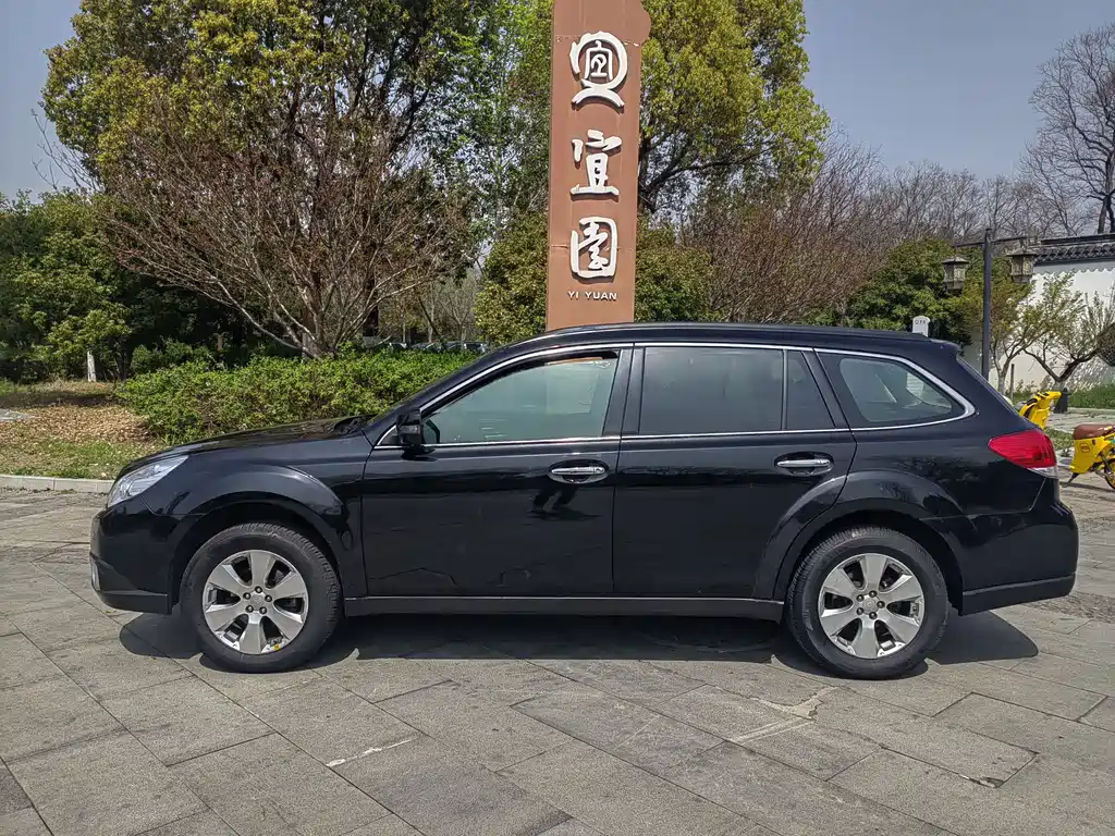 Subaru Outback 2013 — фото 3