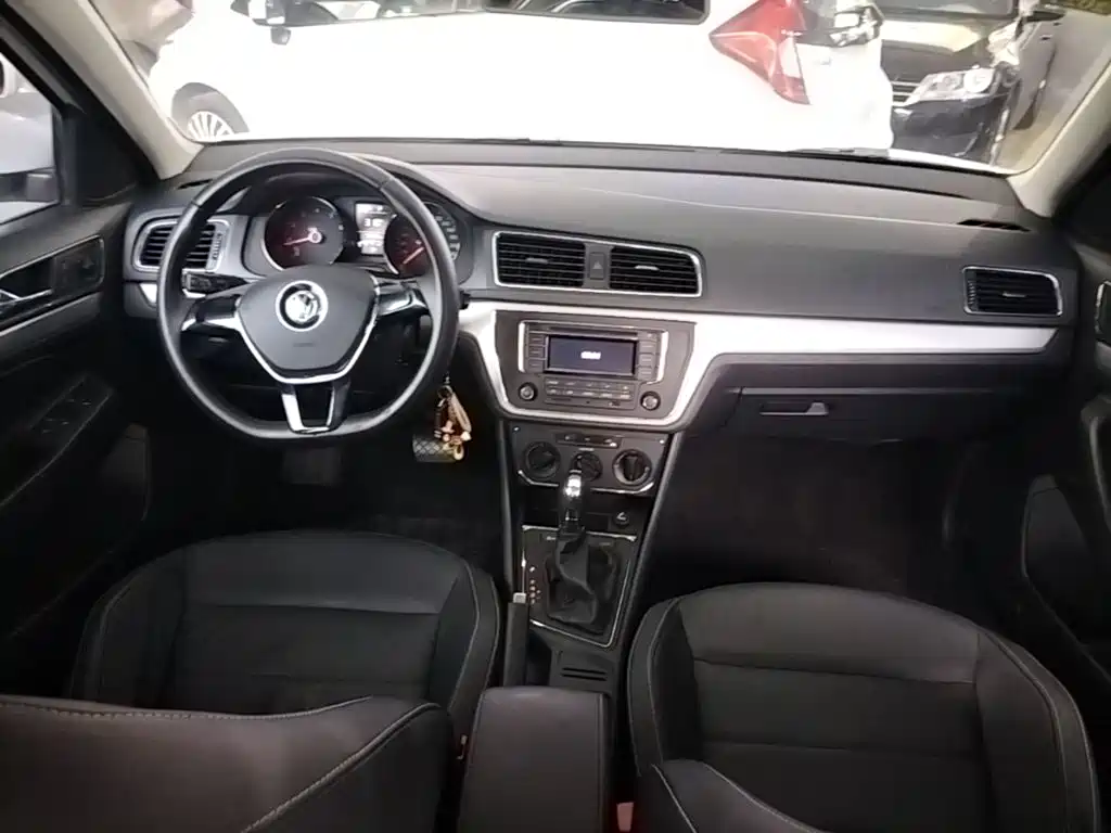 Volkswagen Gran Lavida 2017 — фото 10