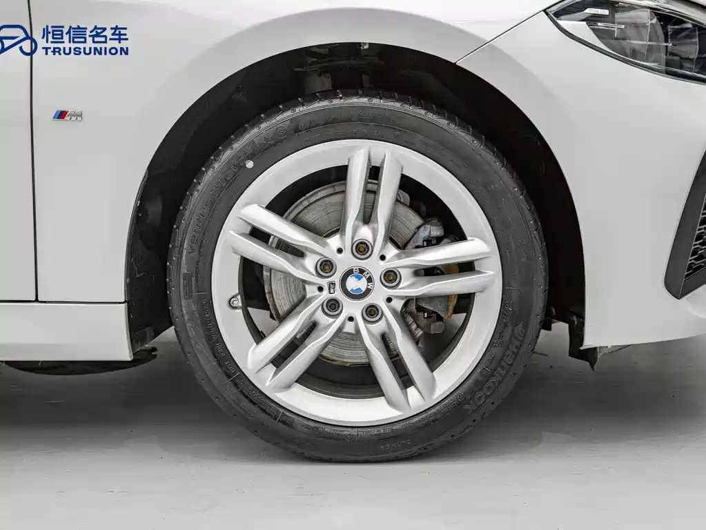 BMW 1 Series 2020 — фото 20
