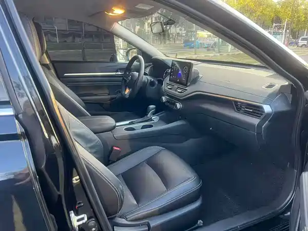 Nissan Teana 2022