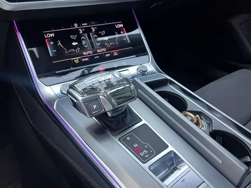 Audi A7L 2024 — фото 22