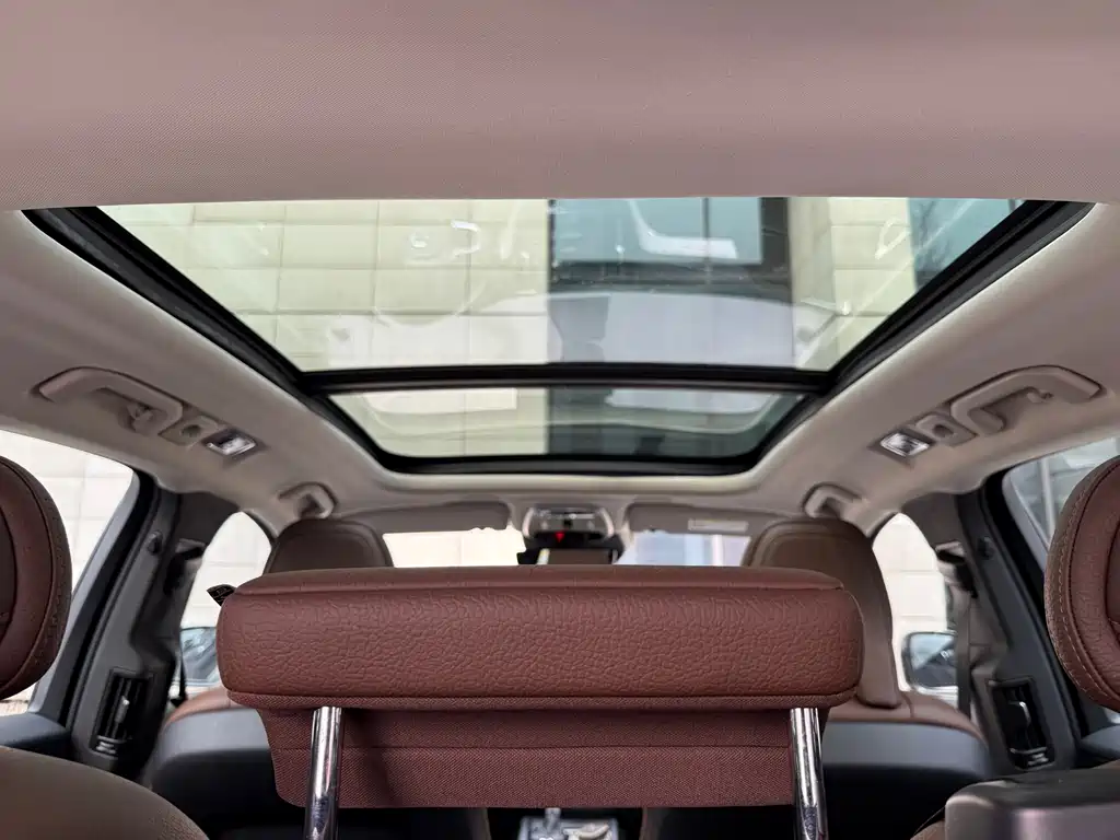 Volvo XC60 2020 — фото 15