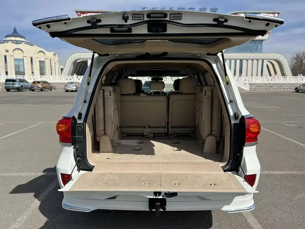 Toyota Land Cruiser 2015 — фото 10