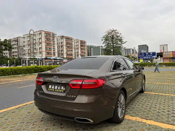 Ford Taurus 2015