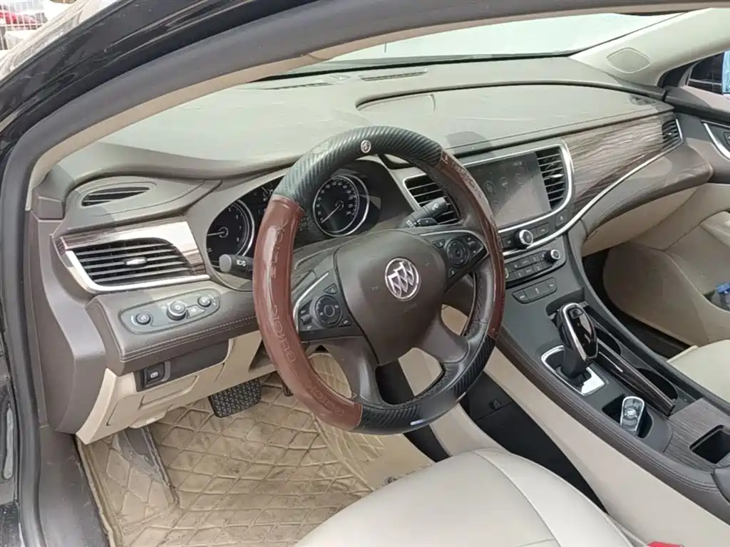 Buick LaCrosse 2017 — фото 10