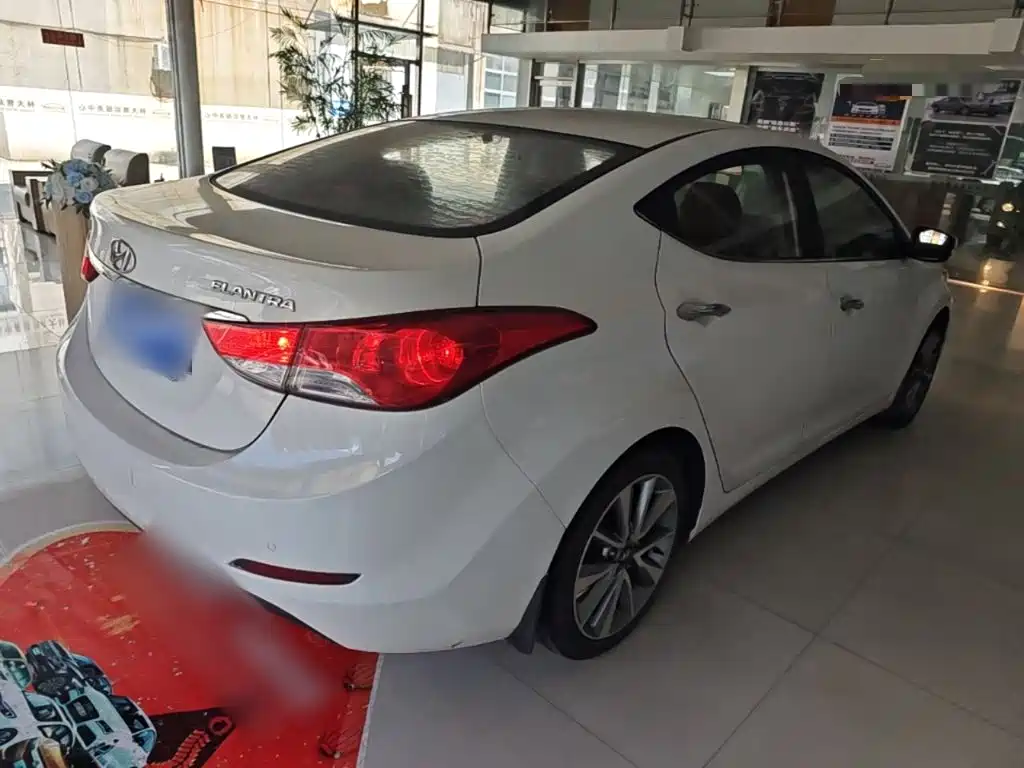Hyundai Elantra Langdong 2015 — фото 7
