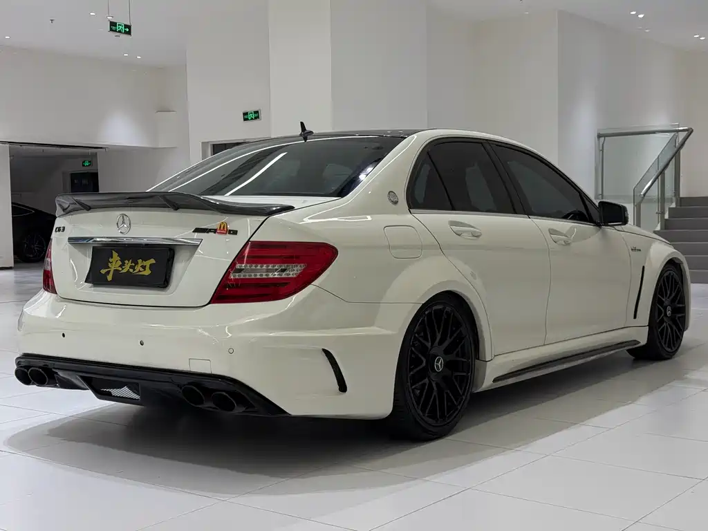 Mercedes-Benz C-Class AMG 2011 — фото 6