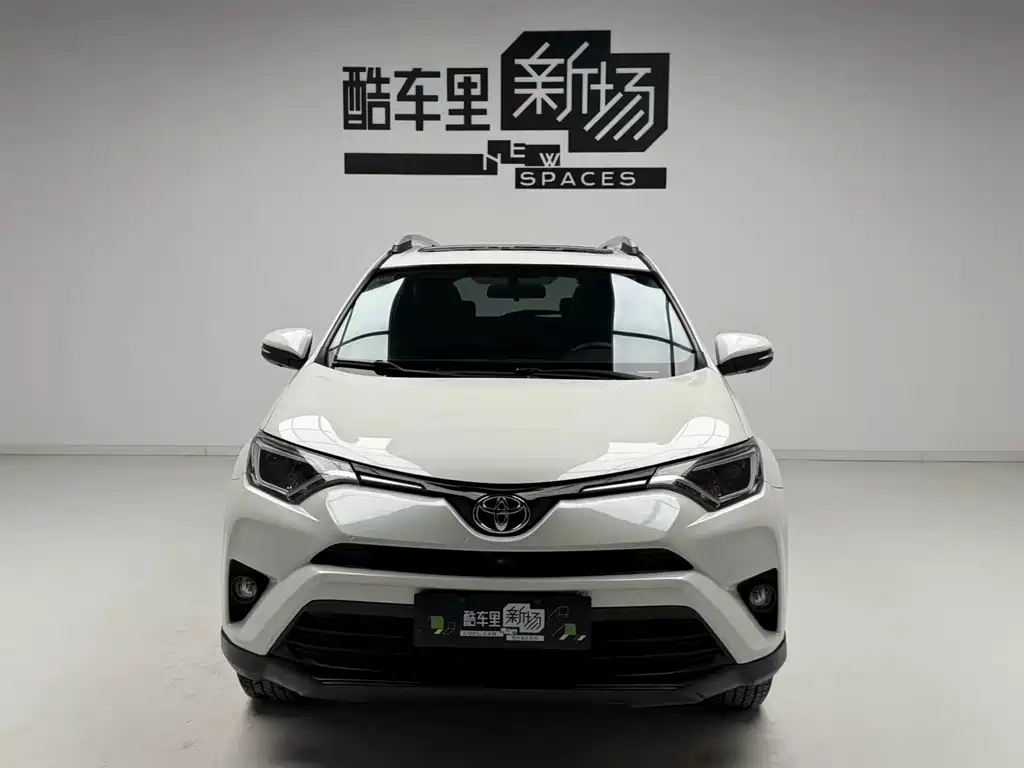 Toyota RAV4 2017 — фото 2
