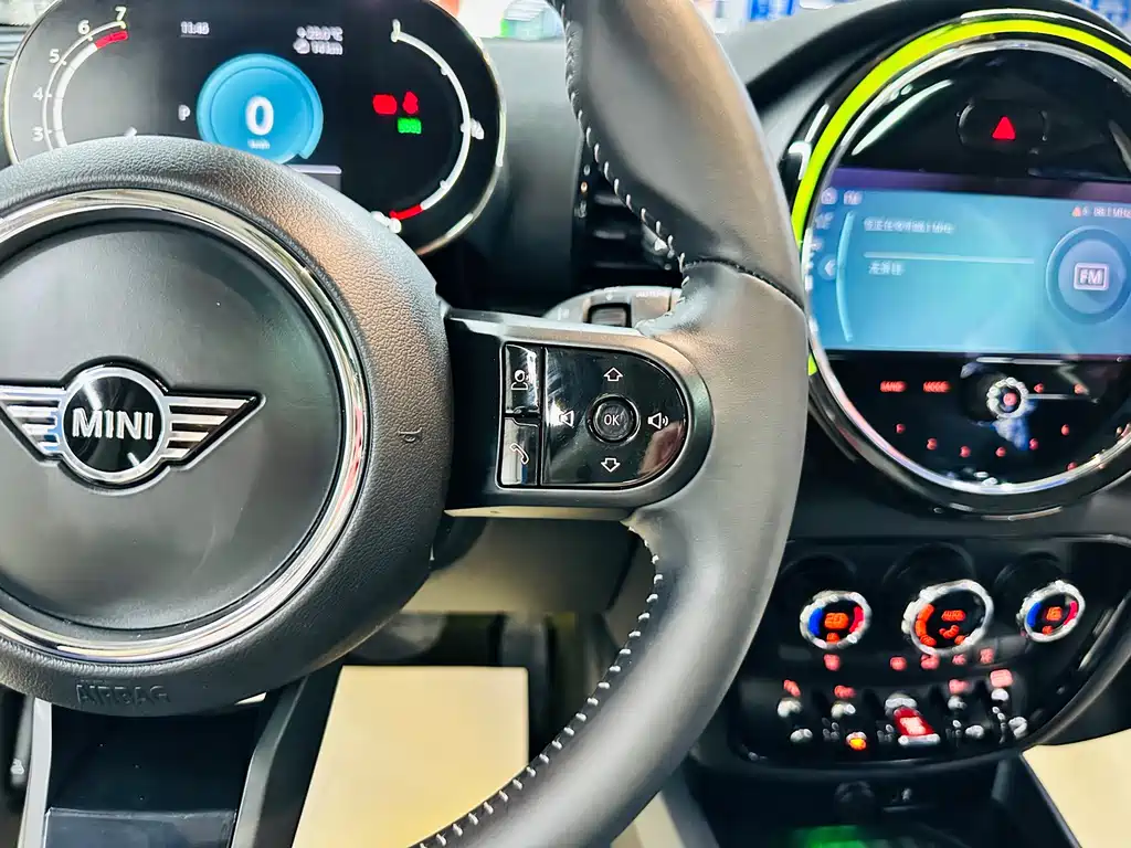MINI Clubman 2021 — фото 46