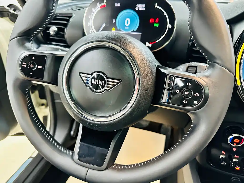 MINI Clubman 2021 — фото 45
