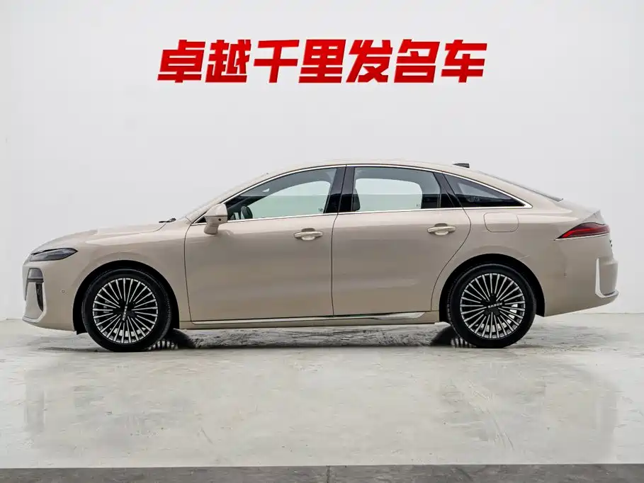 Roewe M7 DMH 2025 — фото 4