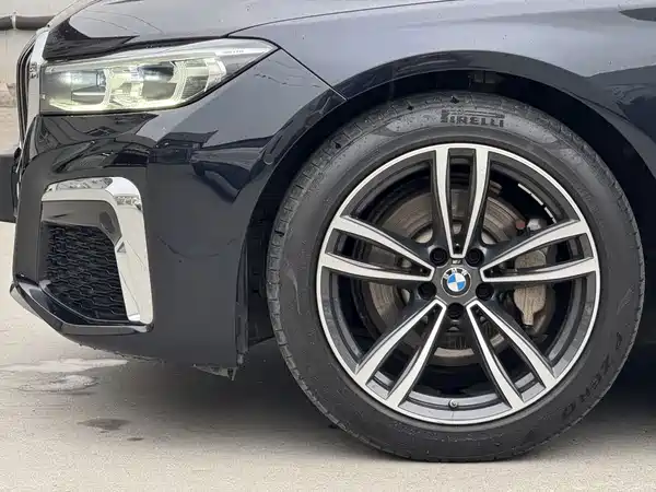 BMW 7 Series 2021