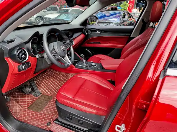 Alfa Romeo Stelvio 2017