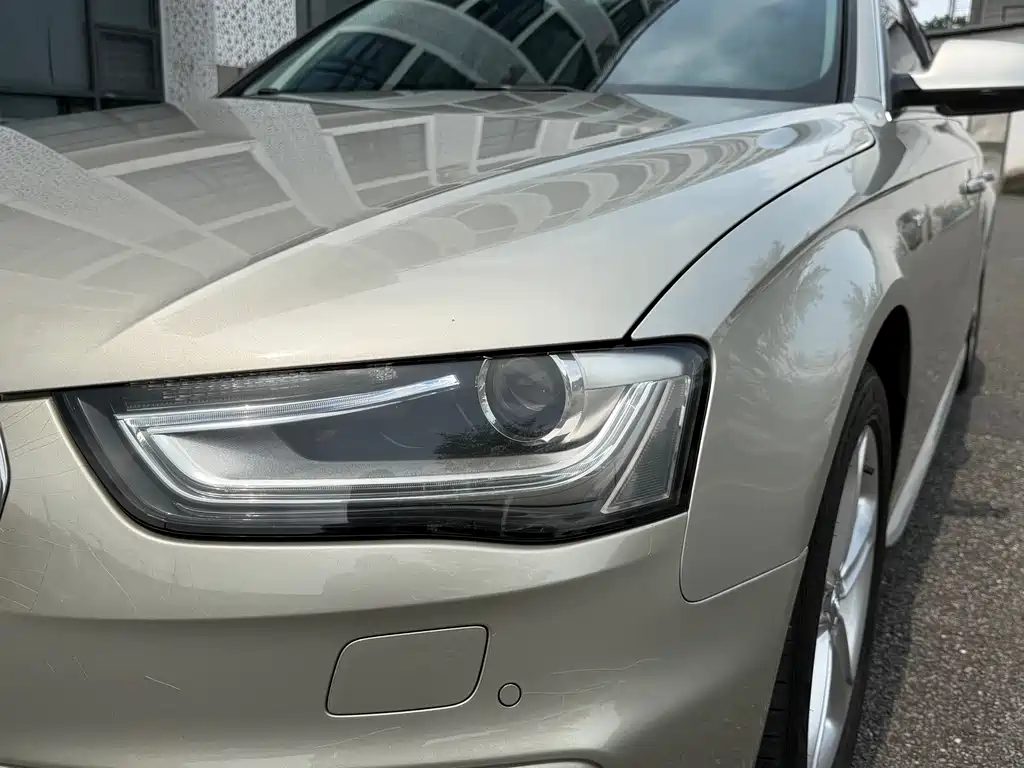 Audi A4L 2015 — фото 18