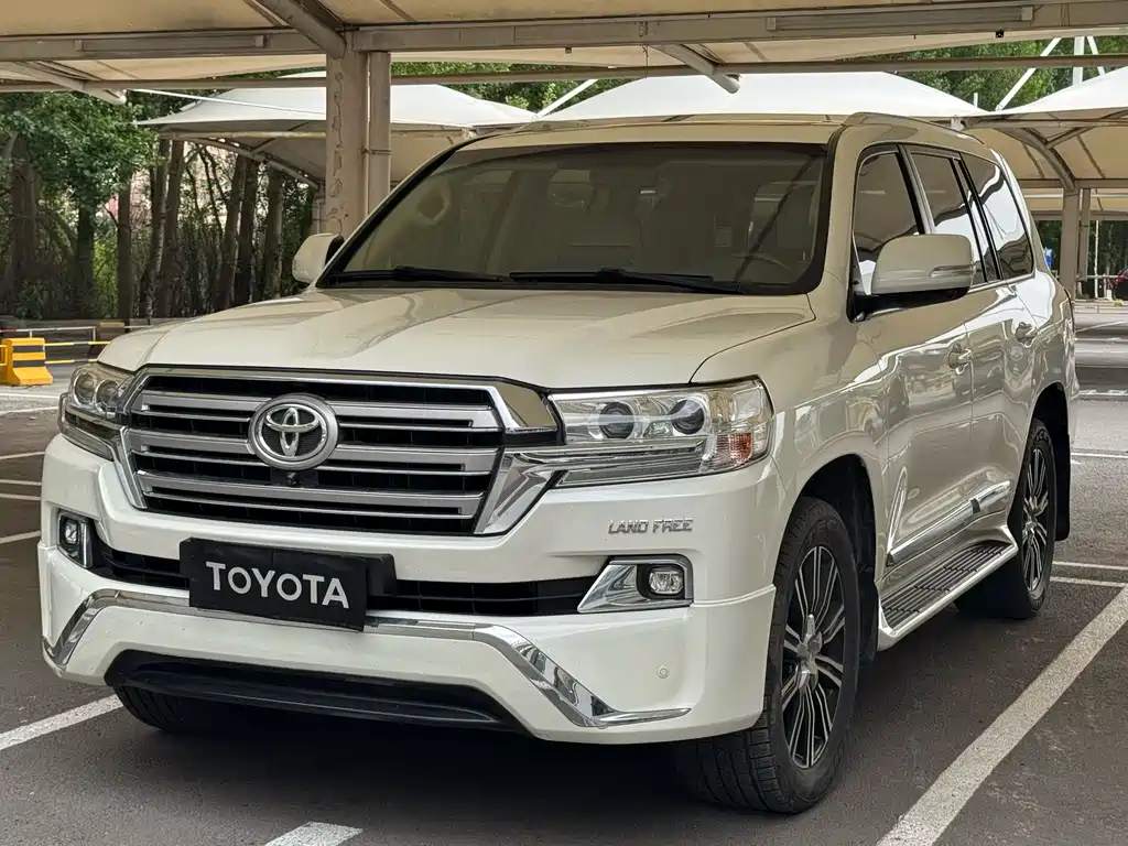 Toyota Land Cruiser 2018 — фото 3