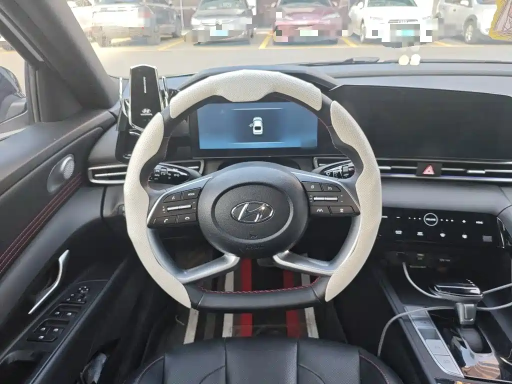 Hyundai Elantra 2023