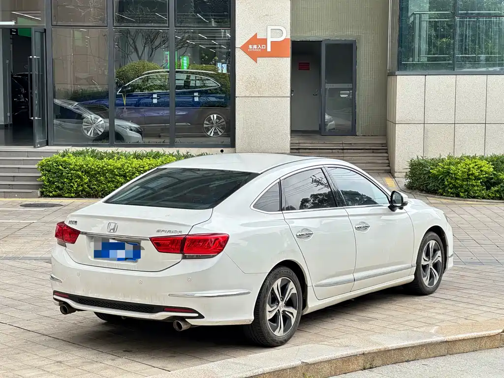 Honda Spirior 2016 — фото 10