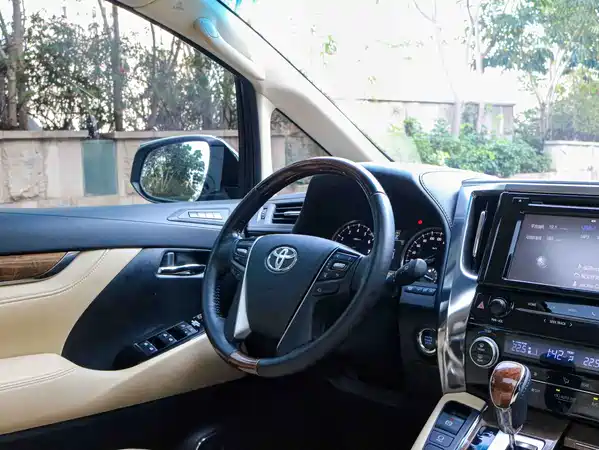 Toyota Alphard 2018