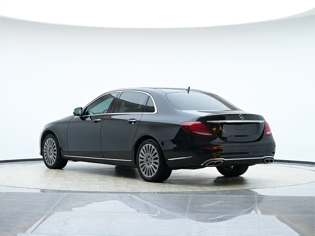 Mercedes-Benz E-Class 2020 — фото 8