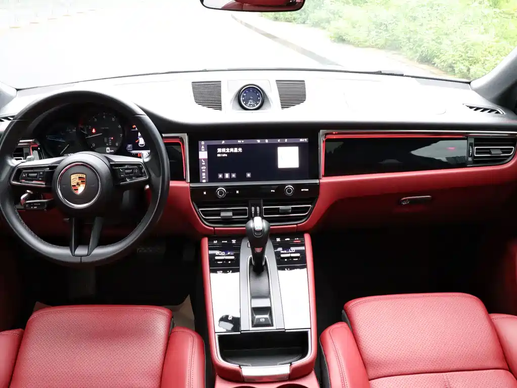Porsche Macan 2023 — фото 14