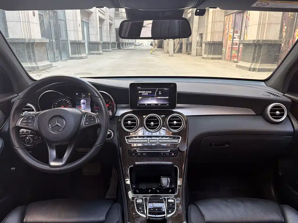 Mercedes-Benz GLC 2019 — фото 12