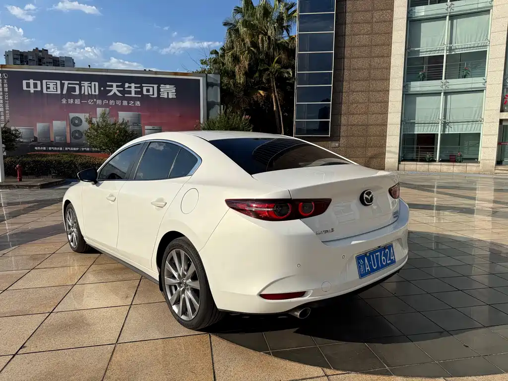 Mazda 3 Angkesela 2022