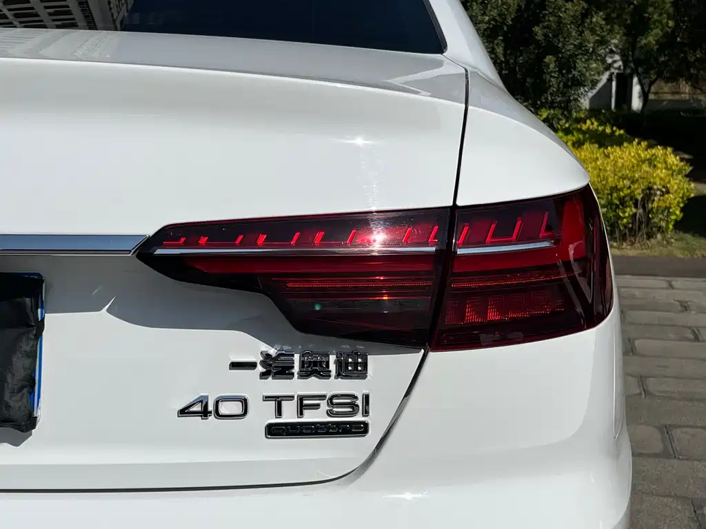 Audi A4L 2020 — фото 30