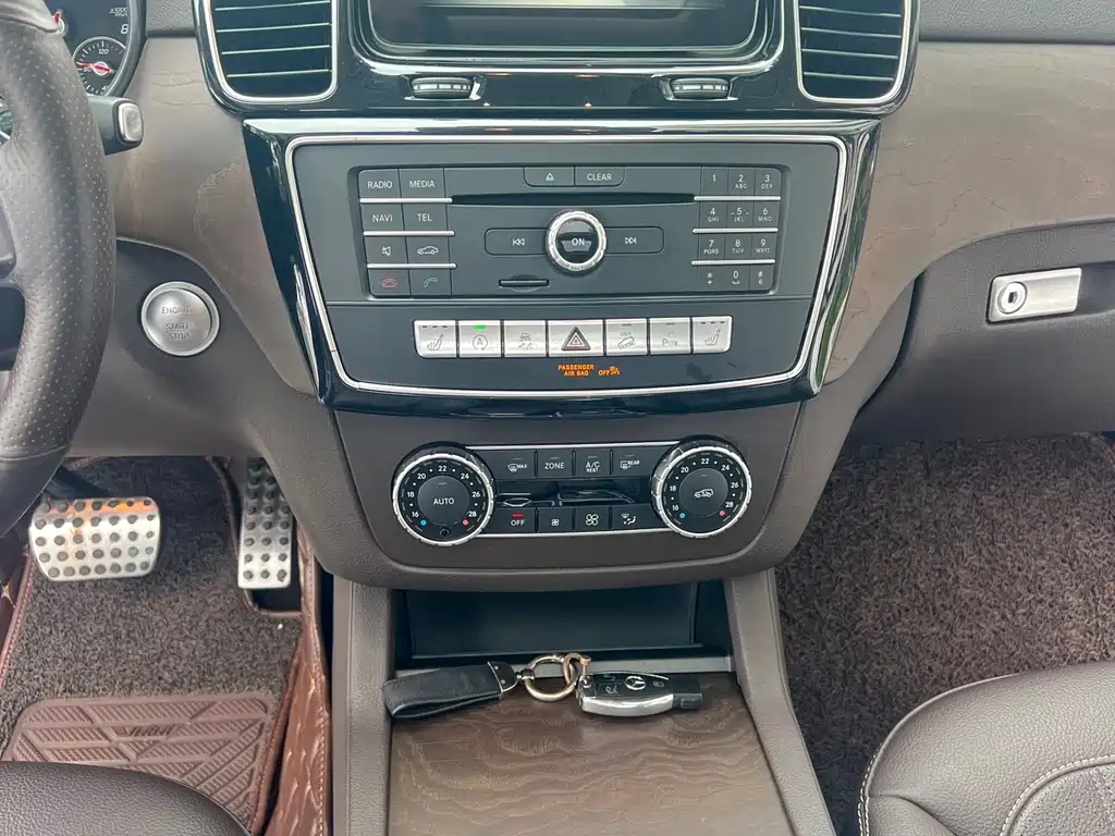 Mercedes-Benz GLE 2018 — фото 30