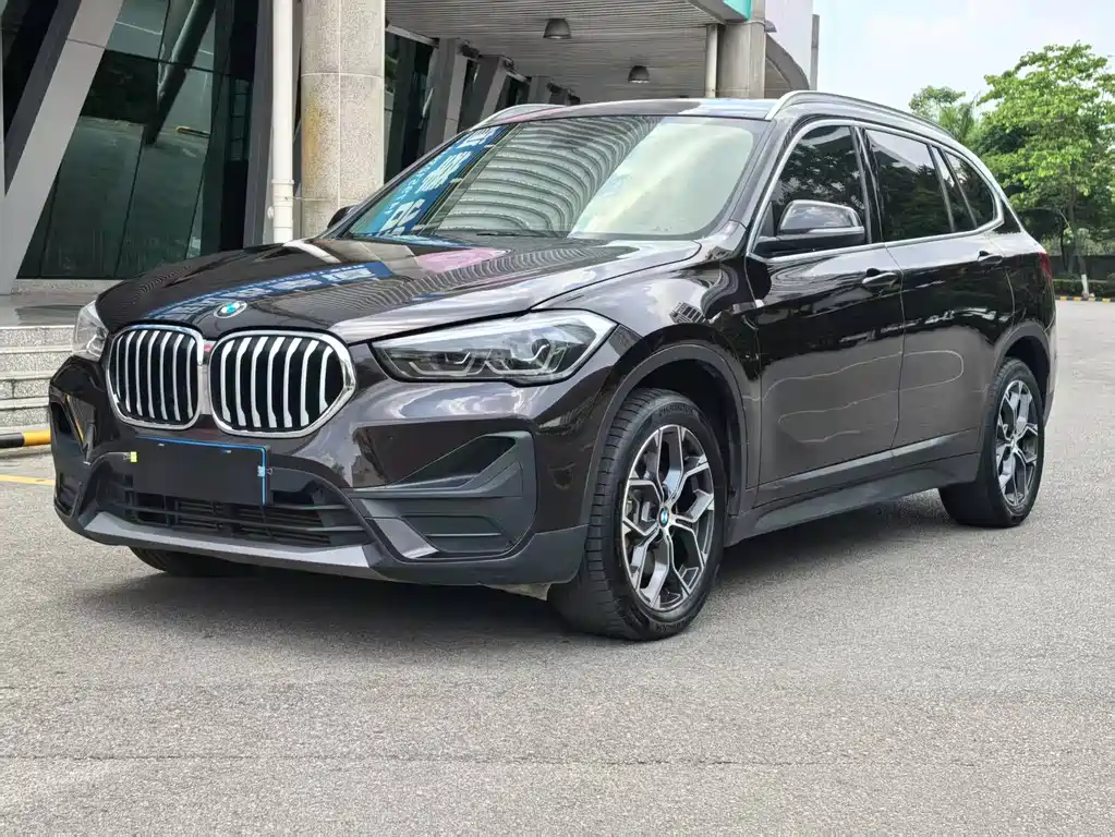 BMW X1 2020 — фото 1
