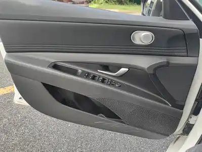 Hyundai Elantra 2024