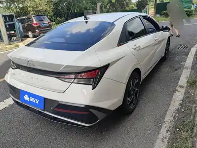 Hyundai Elantra 2024