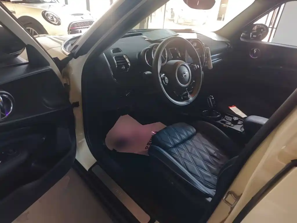MINI Clubman 2020 — фото 16