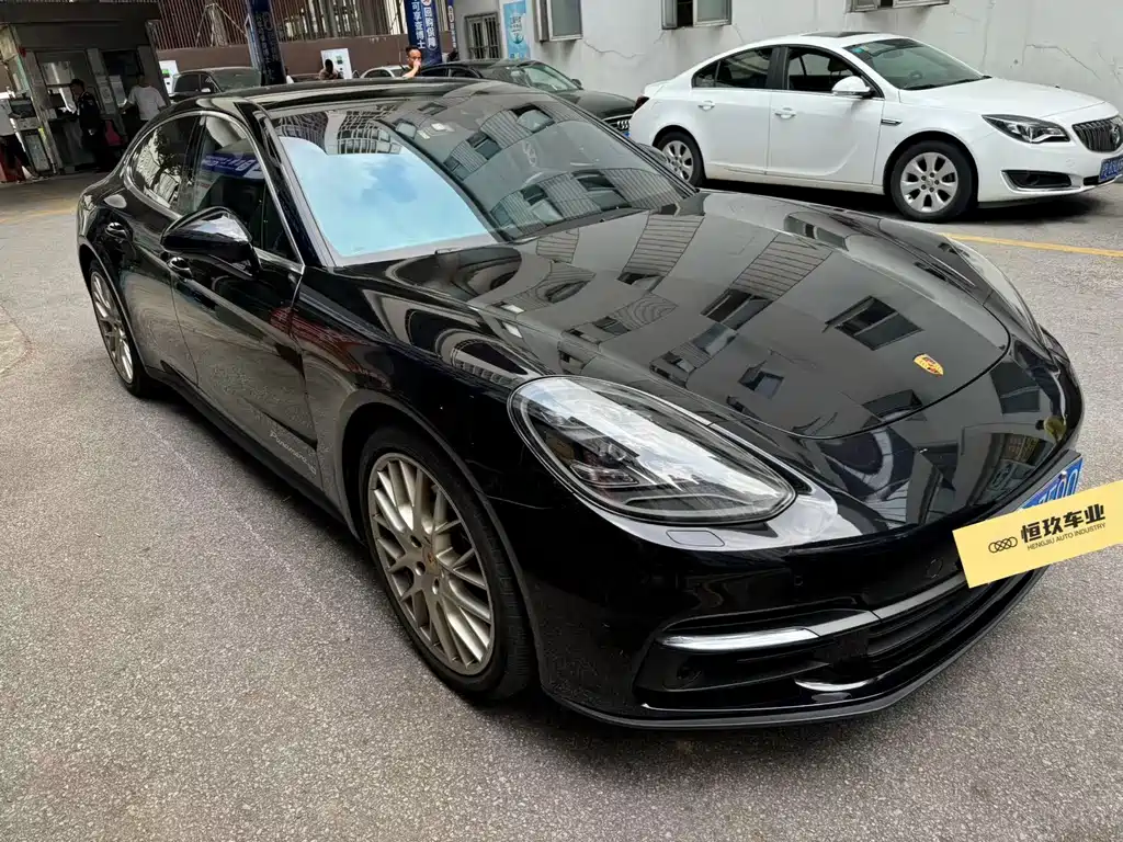 Porsche Panamera 2020 — фото 2
