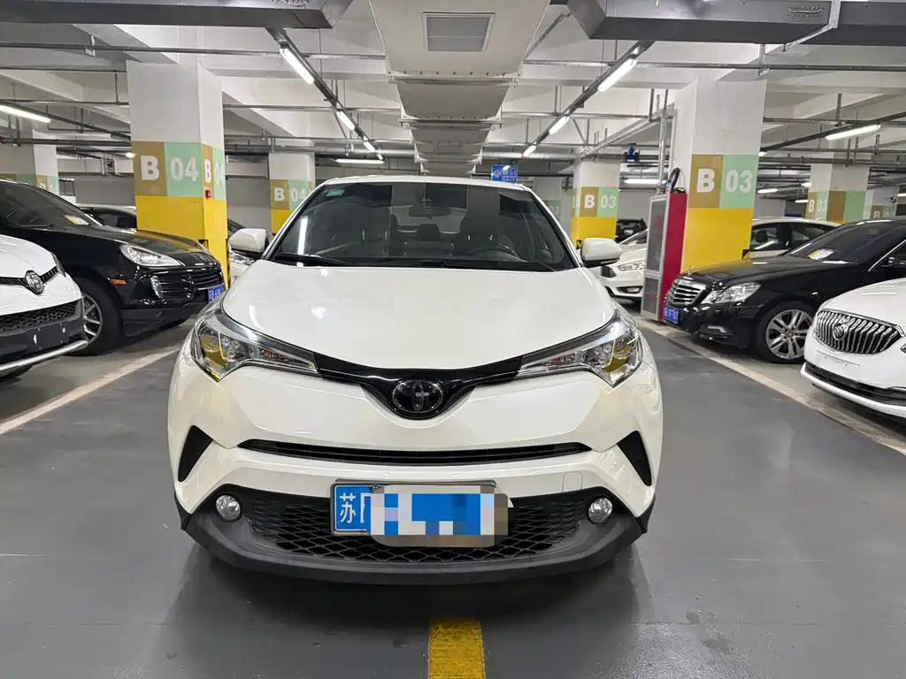 Toyota C-HR 2020 — фото 1