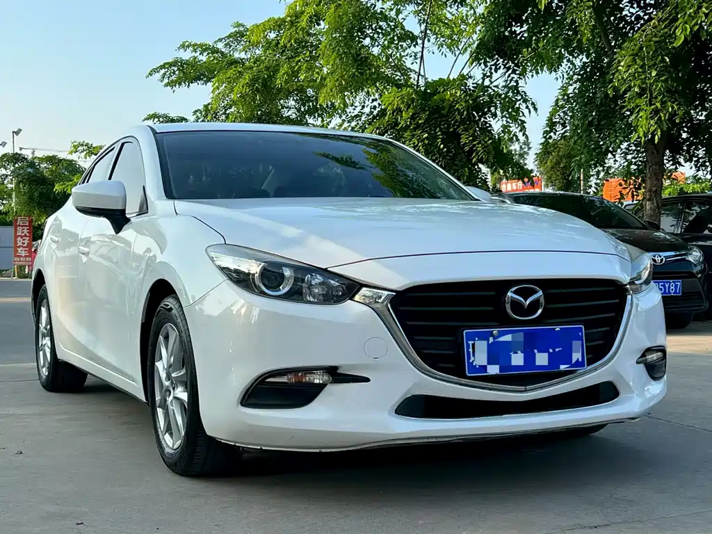 Mazda 3 Axela 2017 — фото 3