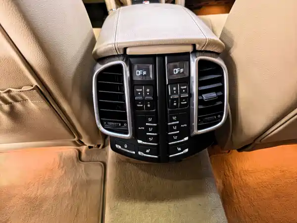 Porsche Cayenne 2014