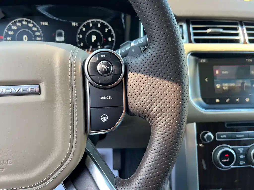 Land Rover Range Rover 2018 — фото 16