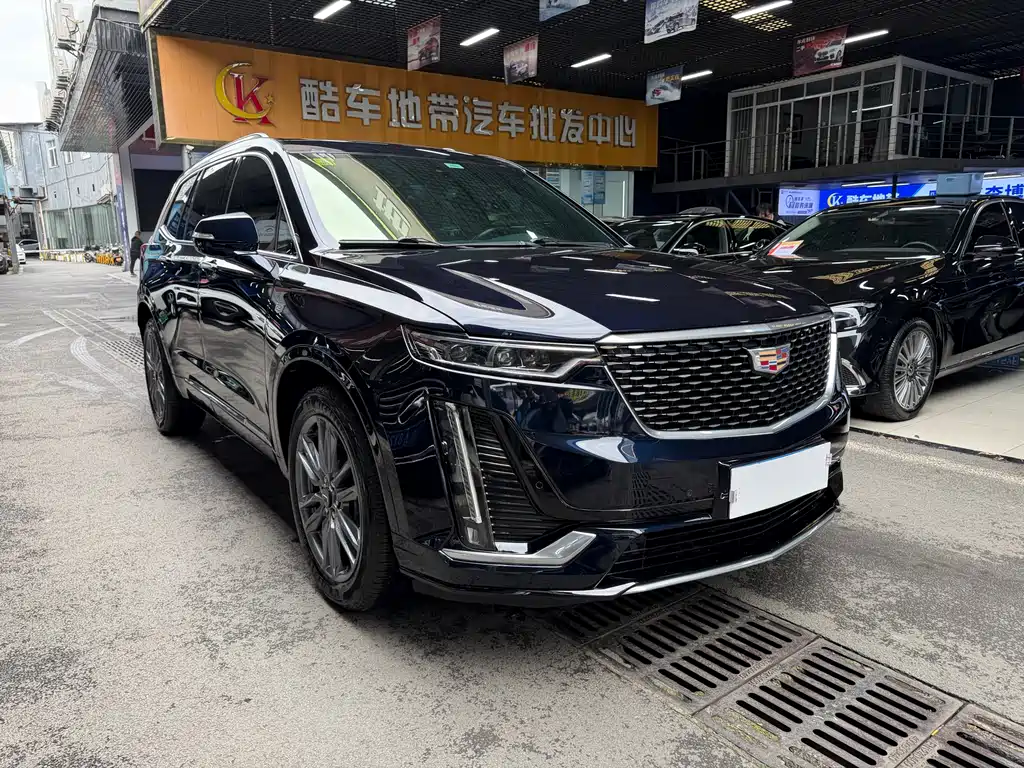 Cadillac XT6 2021 — фото 3