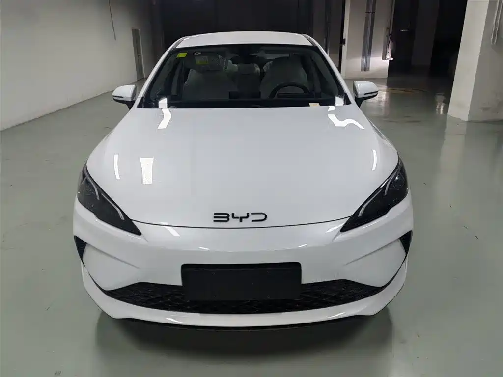 BYD Seal 05 DM-i 2025 — фото 2