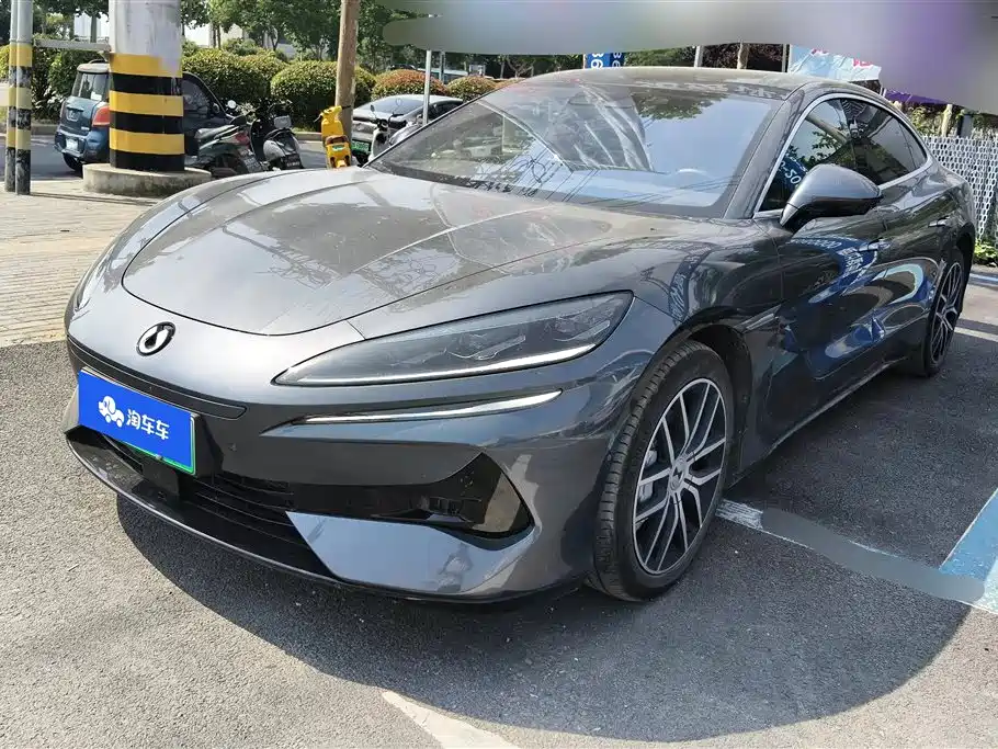 Denza Z9 2025