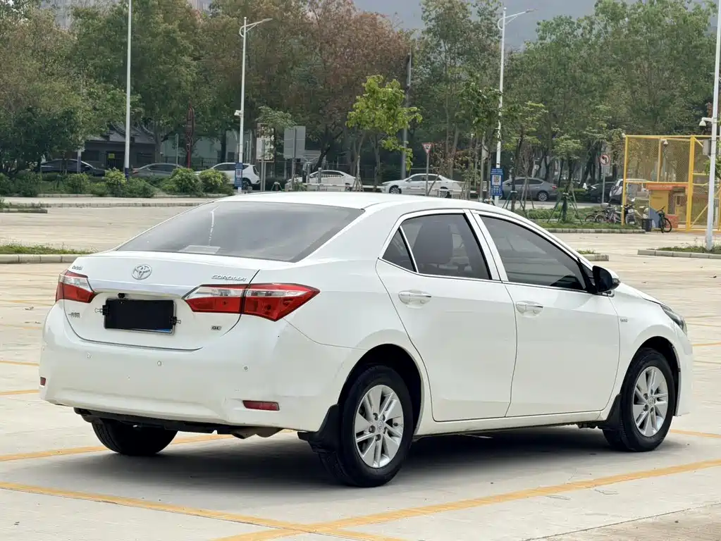 Toyota Corolla 2017 — фото 6