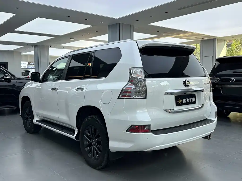 Lexus GX 2022 — фото 22