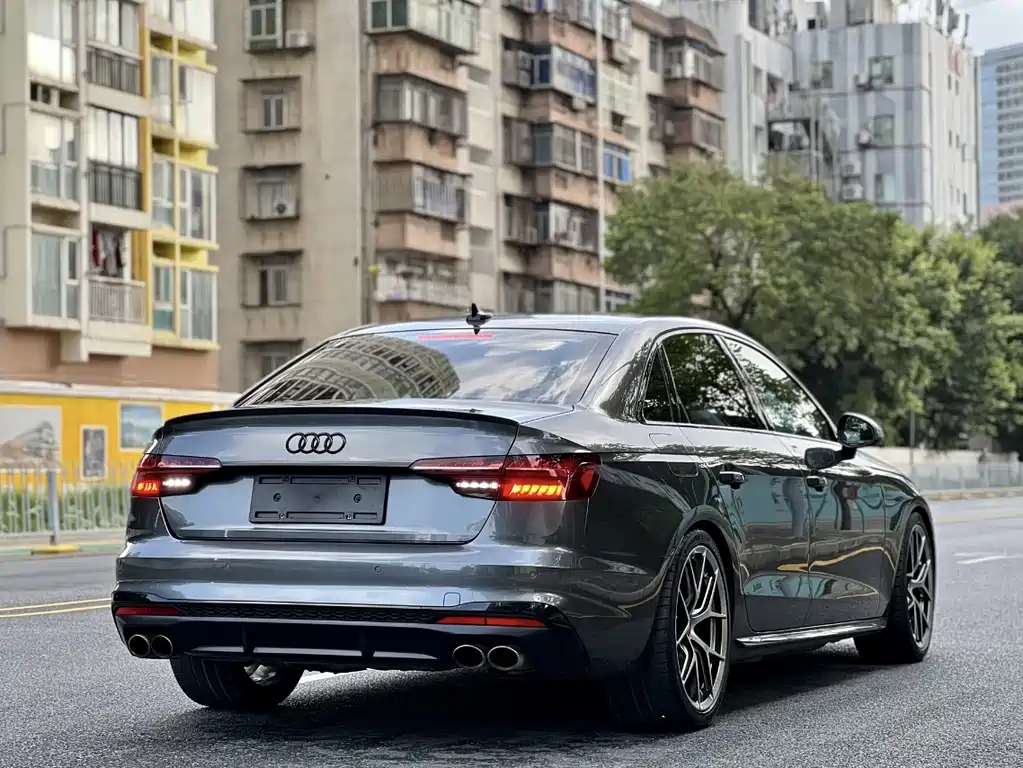 Audi S4 2021 — фото 13