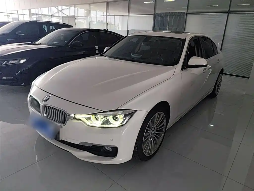 BMW 3 Series 2017 — фото 1