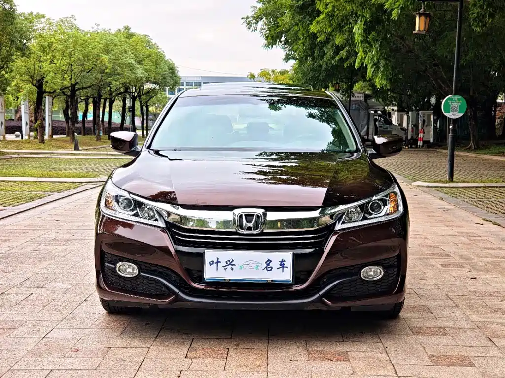 Honda Accord 2016 — фото 2
