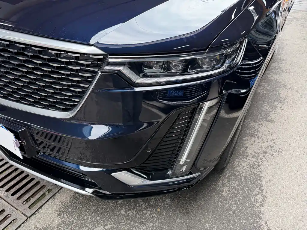 Cadillac XT6 2021 — фото 4