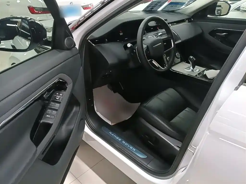 Land Rover Evoque 2022 — фото 16