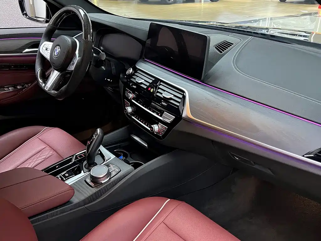 BMW 5 Series 2023 — фото 12