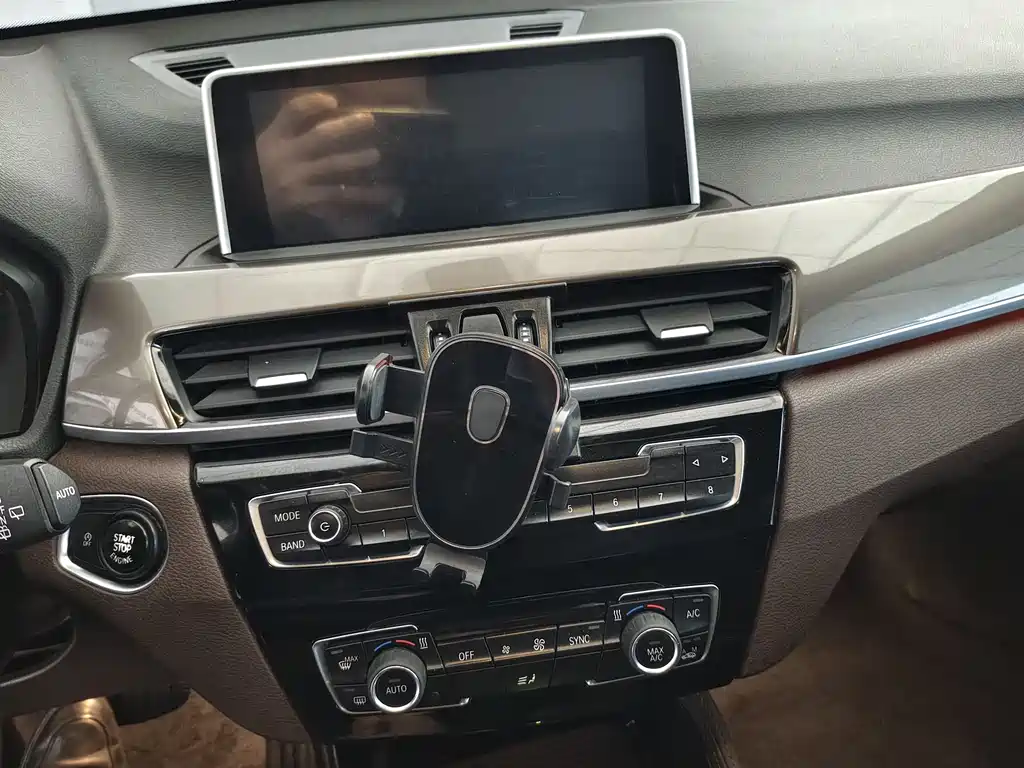 BMW X1 2018 — фото 13