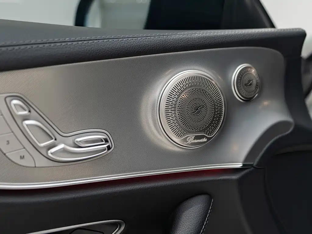 Mercedes-Benz E-Class 2019 — фото 9